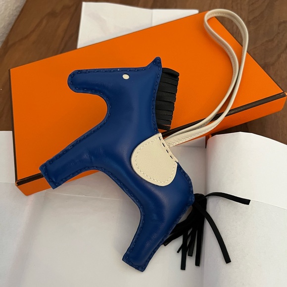 Hermes Rodeo M horse NWB